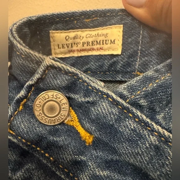 NWT Levi’s Premium Overalls NWT - Picture 8 of 9